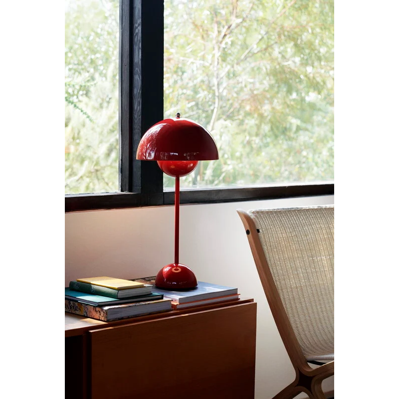 The Flowerpot VP3 Table Lamp from &Tradition in a family space.